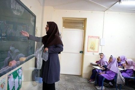 حکم استخدام بیش از ۶ هزار معلم اصفهانی صادر شد